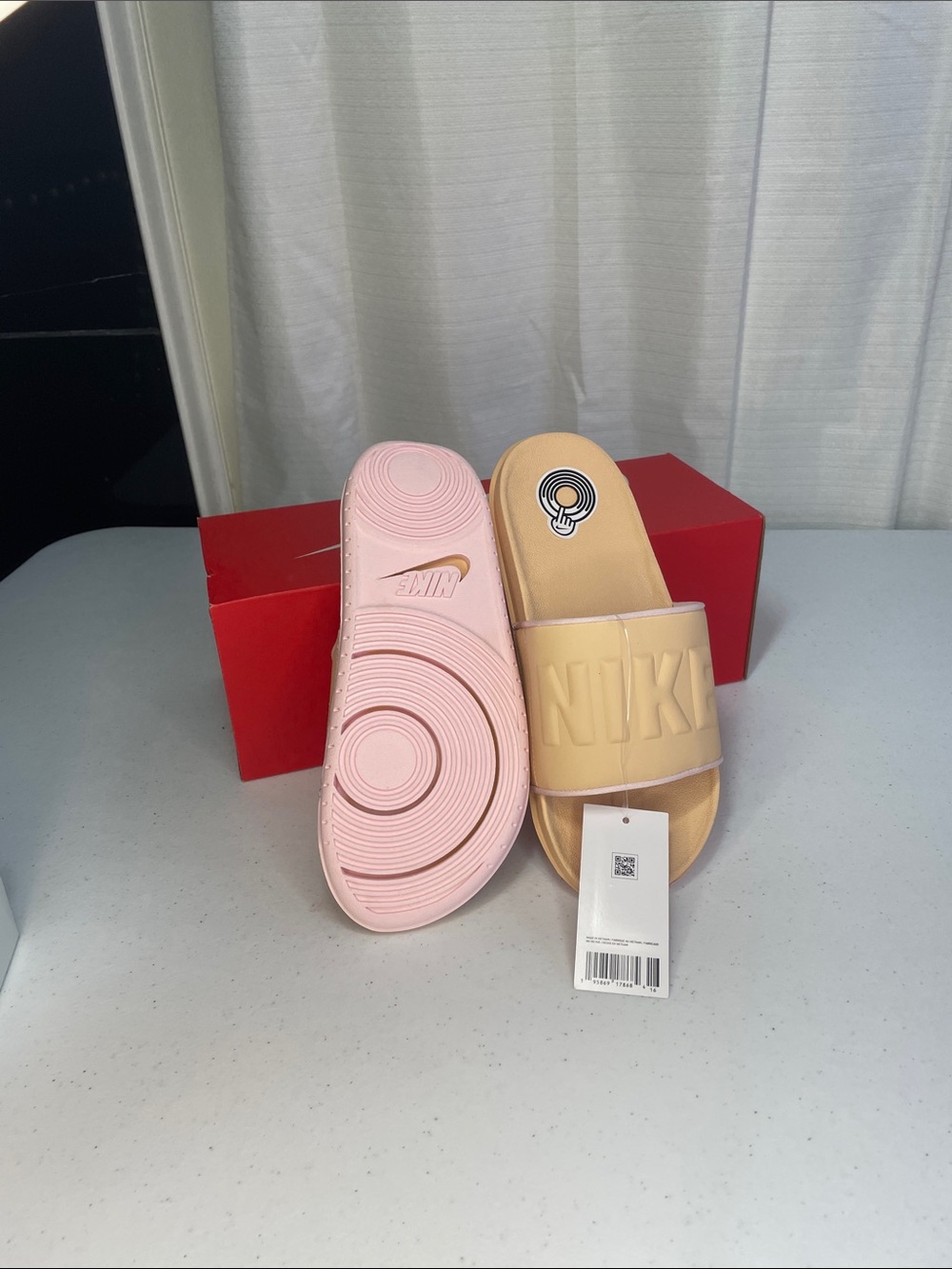 Nike women’s Peach/Tan Slide Sandals - Picture 3 of 6